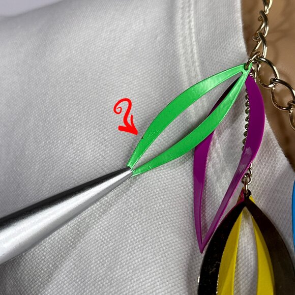 Colorful Shapes On A Faux Gold Adjustable Chain‎ With A Lobster Claw Clasp - Picture 6 of 10